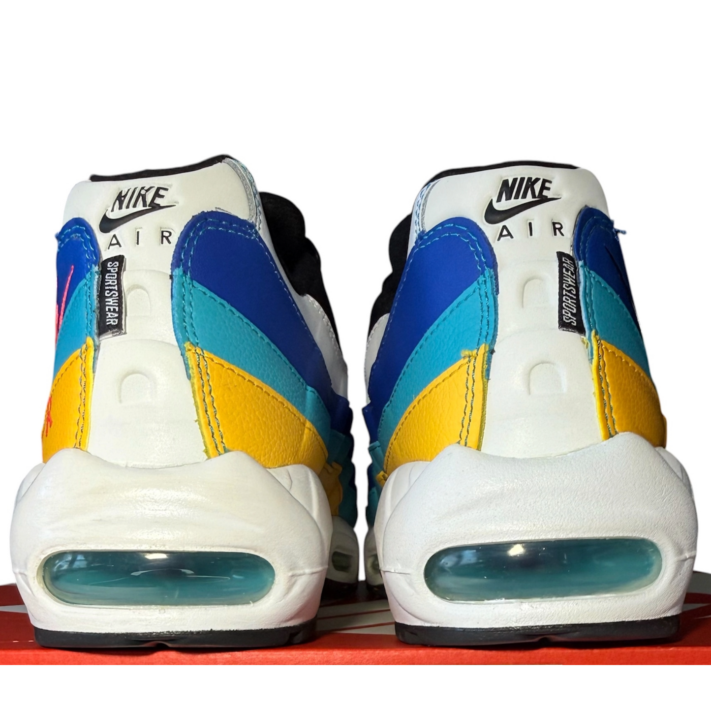 Nike Air Max 95 Windbreaker AJ2018-123 Men's Size 9.5 White Red Orbit University Gold